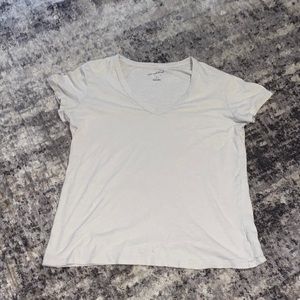 Cream colored short sleeve tee